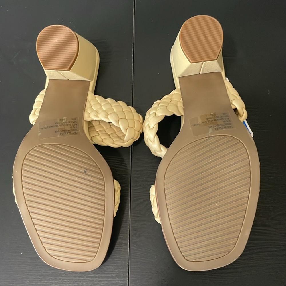 White Mountain Womens NWT Faux Leather Woven Slip On Heels Shoes Size 8-1/2 - Picture 7 of 9